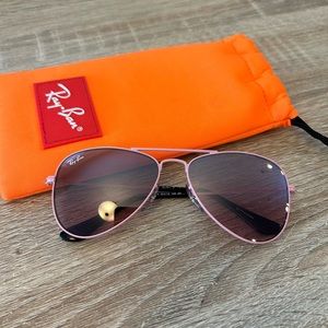 Kids Ray-Ban aviator sunglasses